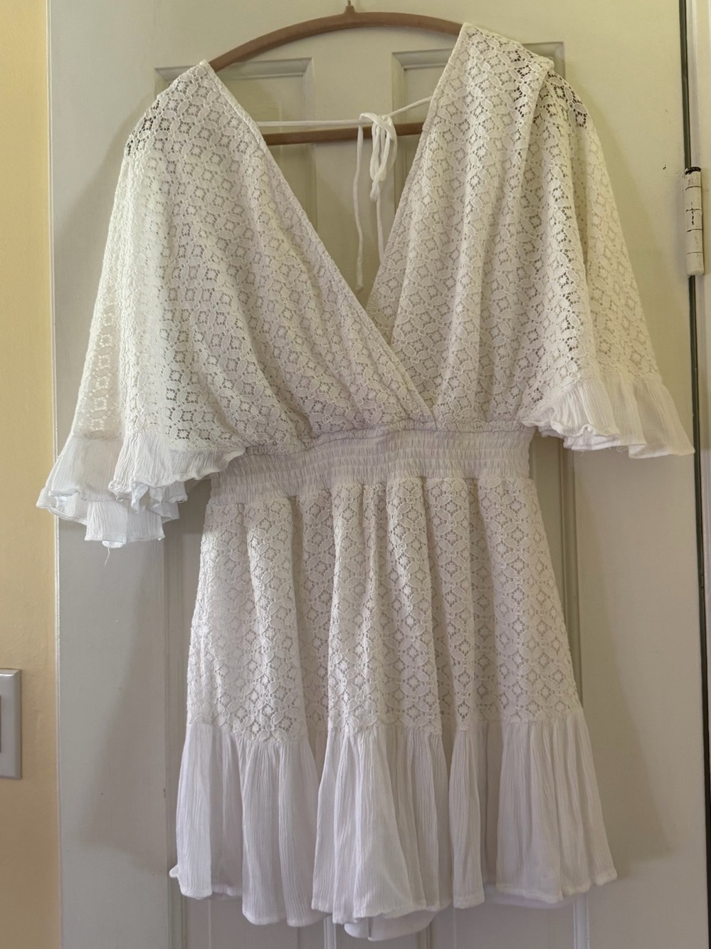 Jessica Simpson White Lace V-Neck Romper with Ruffle Hem
